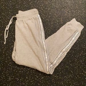never worn!! american eagle joggers